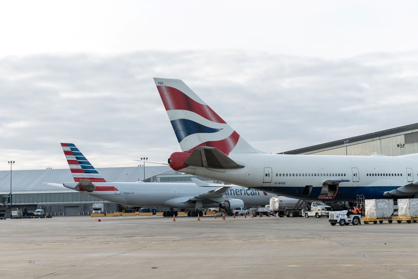 british airways and american airlines planes