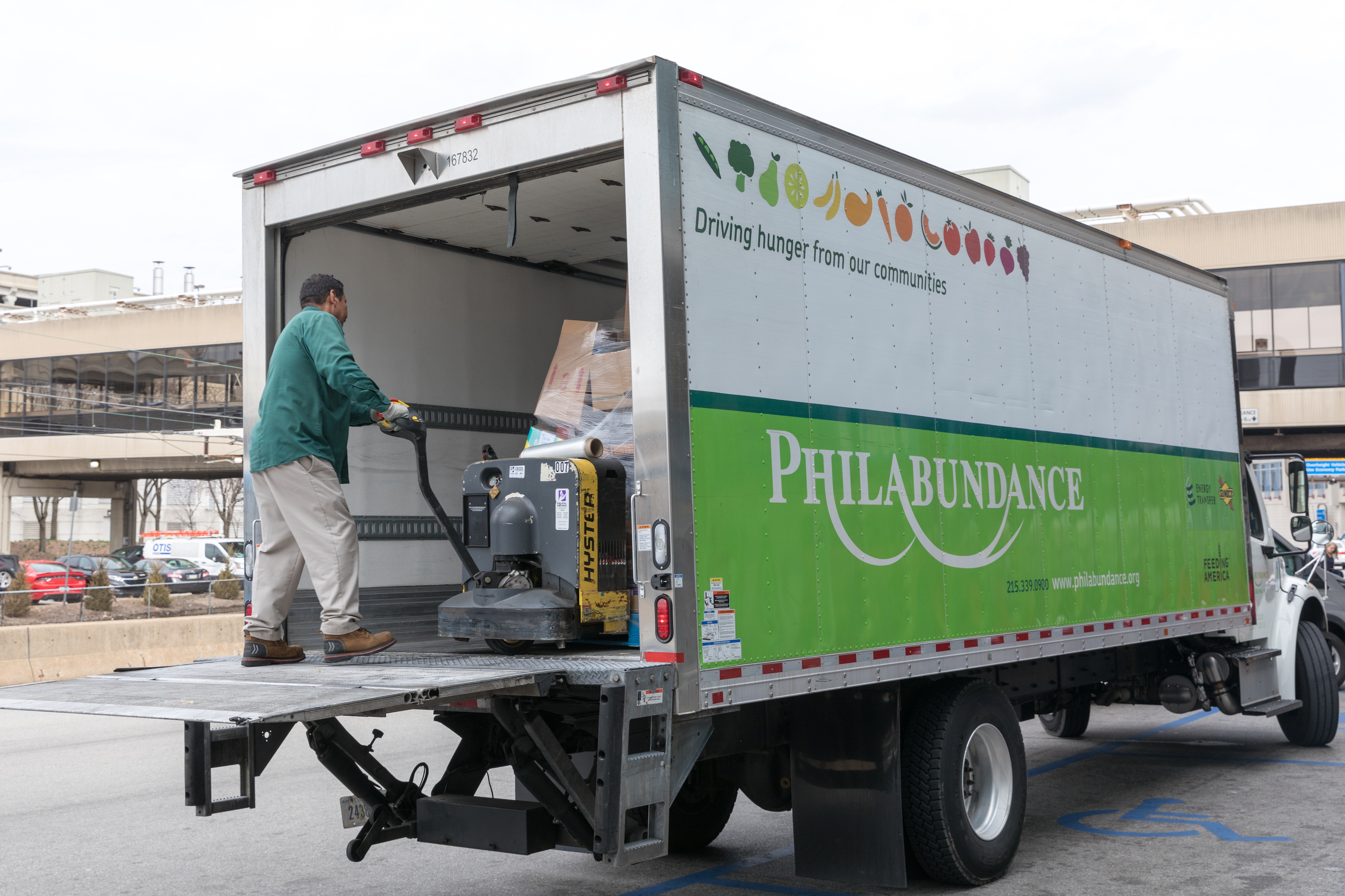 Loading Philabundance truck
