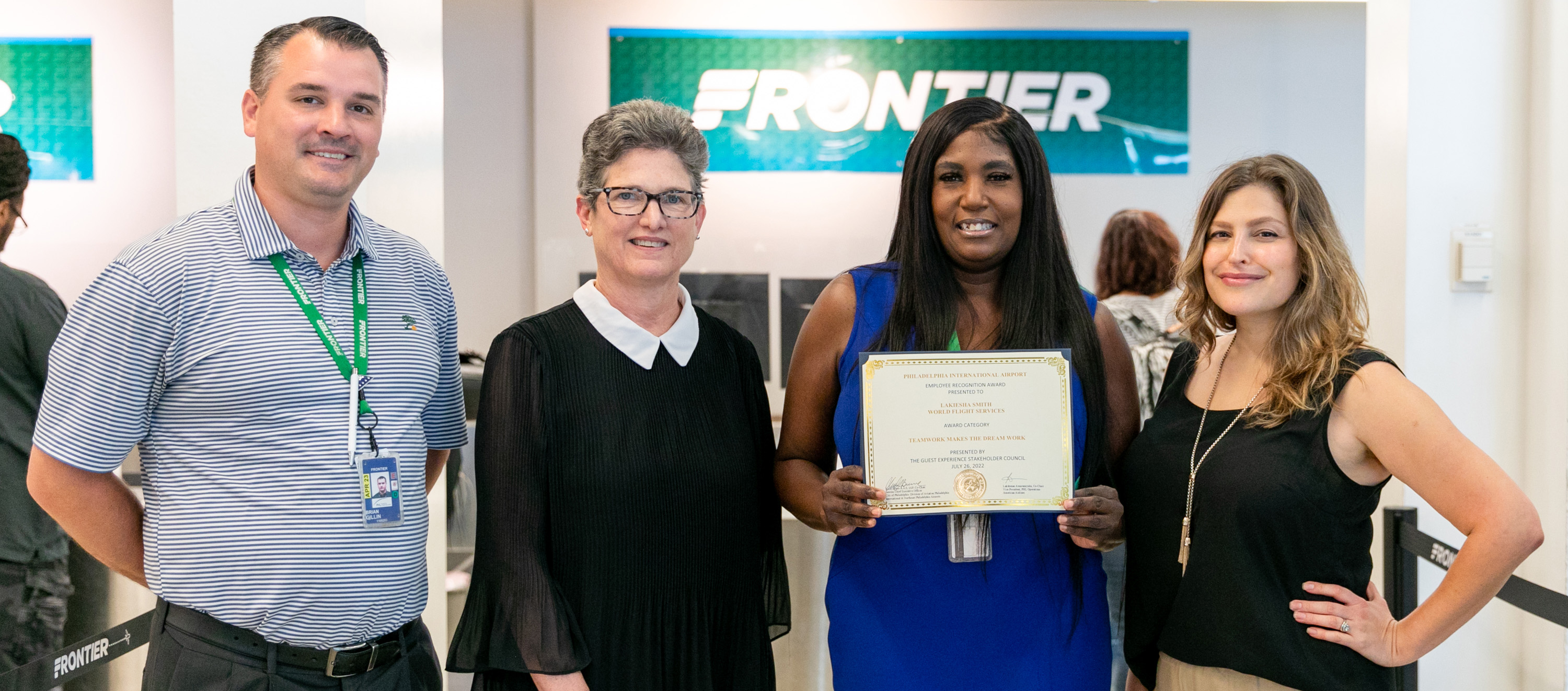 Lakeisha Smith receiving award