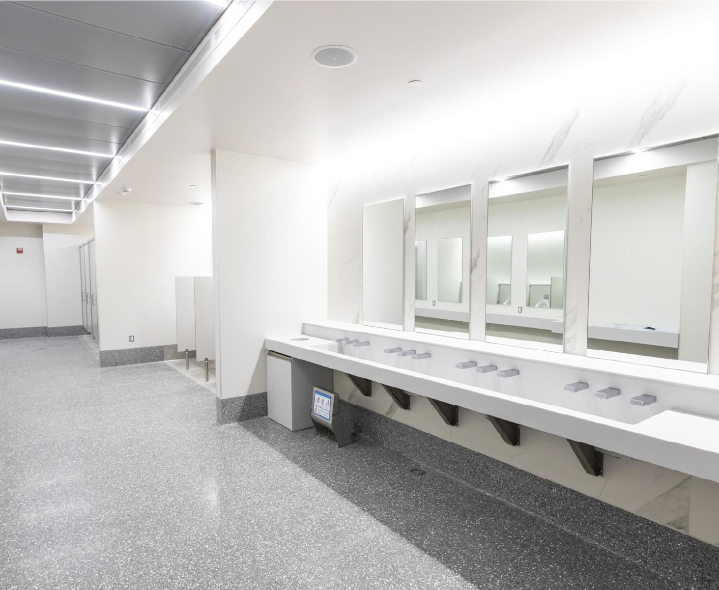 Restroom-Cleaner