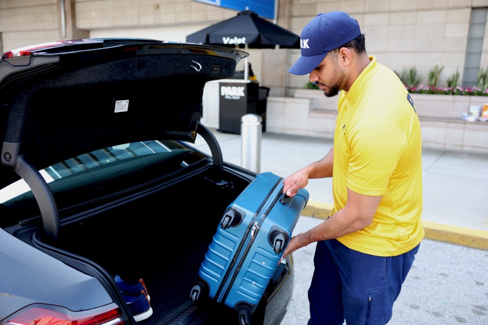 valet service photo 2